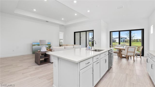 1905 Fresno AVE, Naples, FL 34120