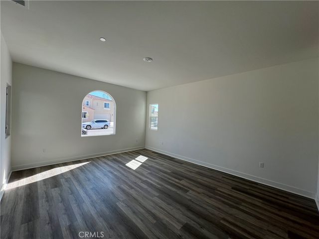 17160 Kent Street, Hesperia, CA 92345