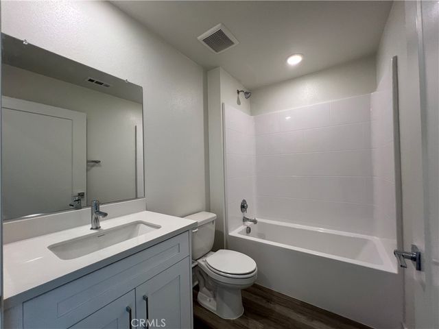 17160 Kent Street, Hesperia, CA 92345