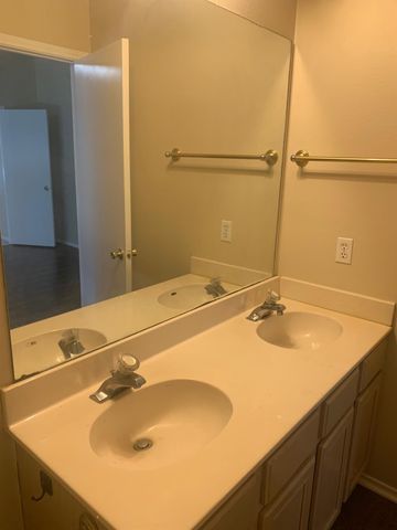 1507 Parkwood DR, Leander, TX 78641