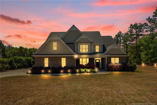 509 Swan Island Court, Fayetteville, NC 28311