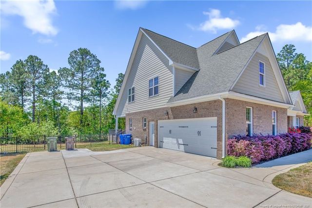 509 Swan Island Court, Fayetteville, NC 28311