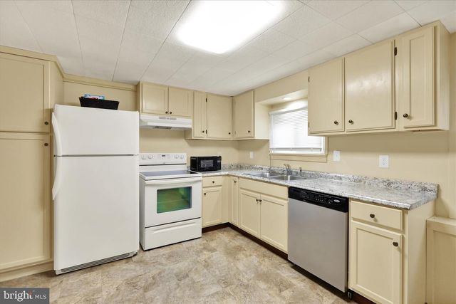 113 S STRAUB AVE, Orwigsburg, PA 17961