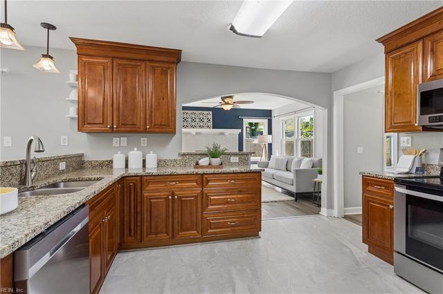 3701 Gladstone DR, Virginia Beach, VA 23452