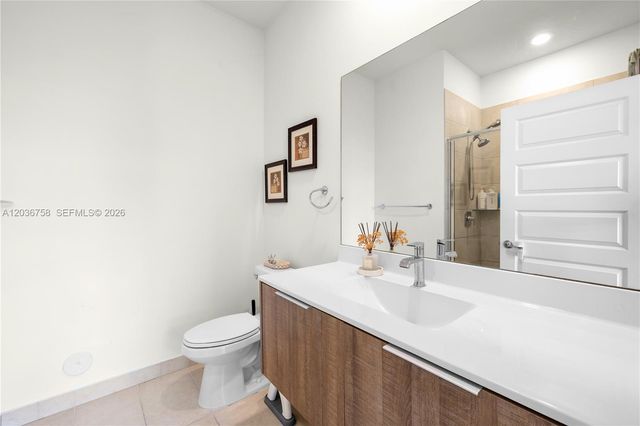 7925 NW 104th Avenue 21, Doral, FL 33178