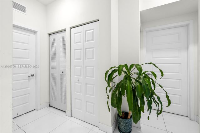 7925 NW 104th Avenue 21, Doral, FL 33178