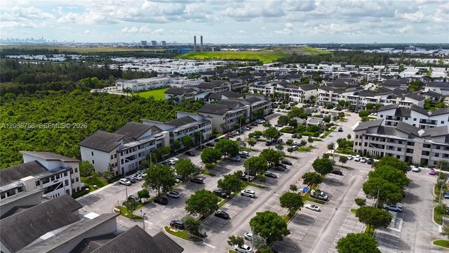 7925 NW 104th Avenue 21, Doral, FL 33178