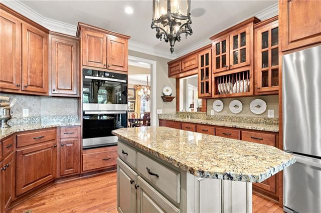 712 Wedgewood Drive, Big Canoe, GA 30143
