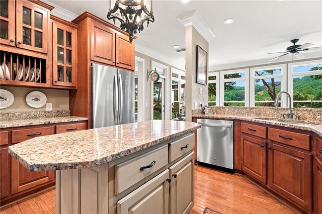 712 Wedgewood Drive, Big Canoe, GA 30143