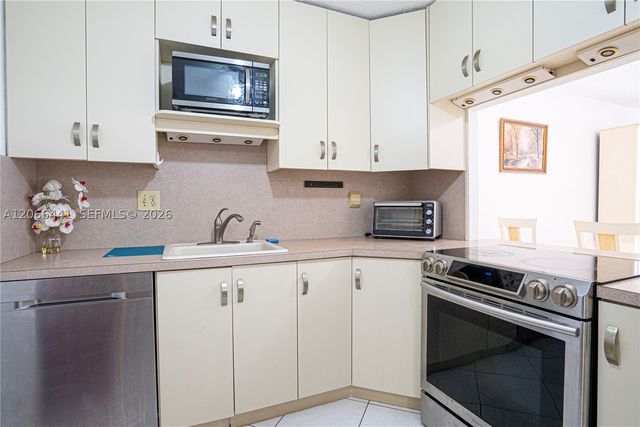 600 Three Islands Blvd 1416, Hallandale Beach, FL 33009