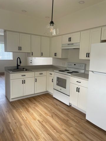 65 Woodlawn Avenue, Chelsea, MA 02150