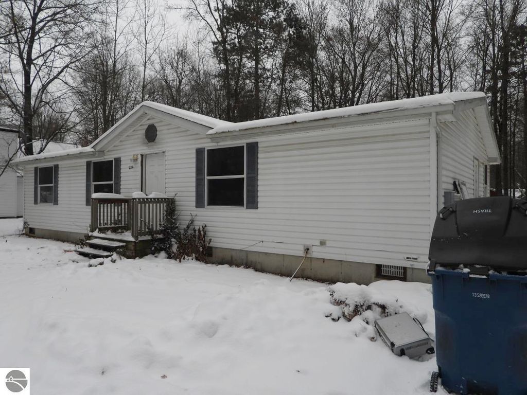 Image 1 of property listing at 224 Radcliff Drive, Houghton Lake, MI 48629