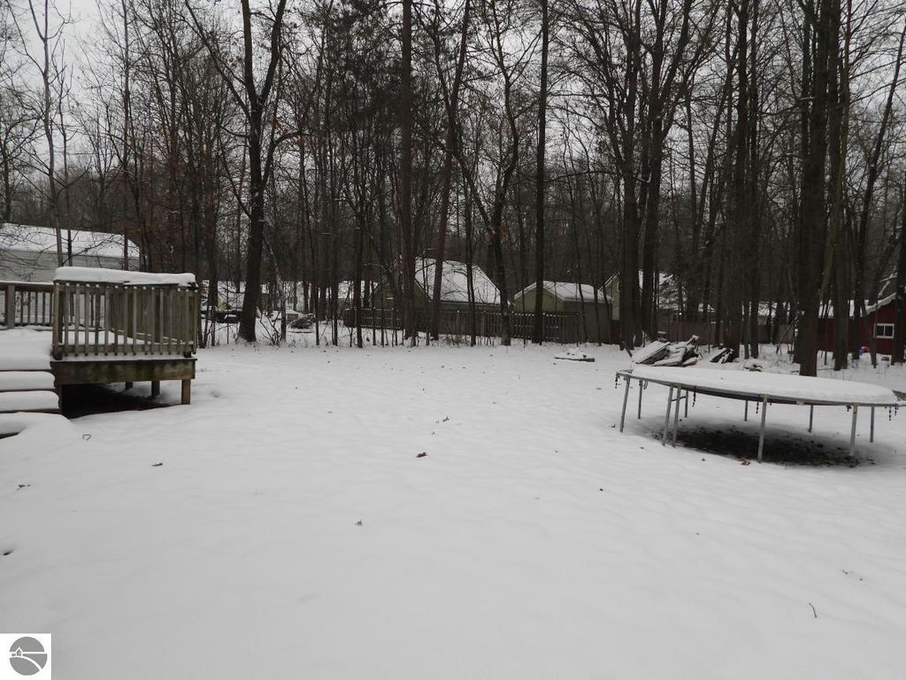 Image 20 of property listing at 224 Radcliff Drive, Houghton Lake, MI 48629