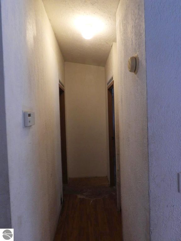 Image 5 of property listing at 224 Radcliff Drive, Houghton Lake, MI 48629