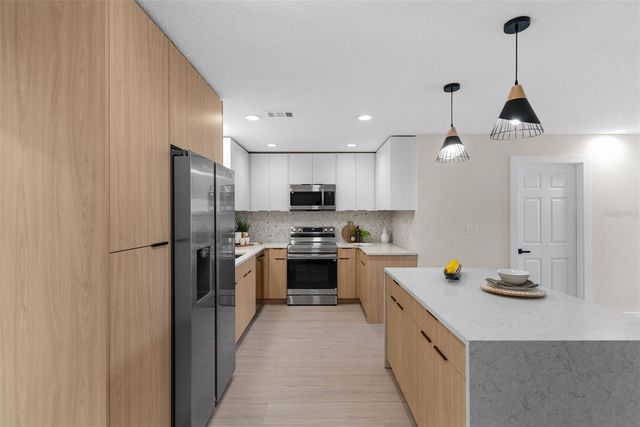 12368 70TH STREET, Largo, FL 33773