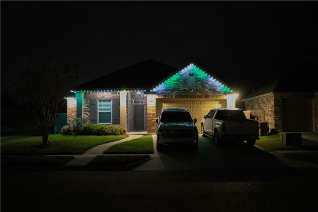 7834 Lands End Dr, Corpus Christi, TX 78414