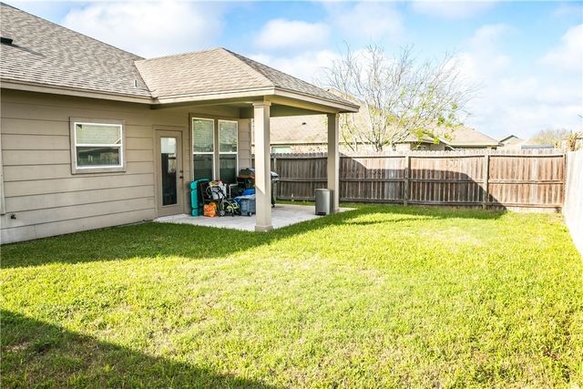 7834 Lands End Dr, Corpus Christi, TX 78414
