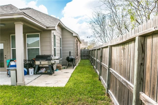 7834 Lands End Dr, Corpus Christi, TX 78414