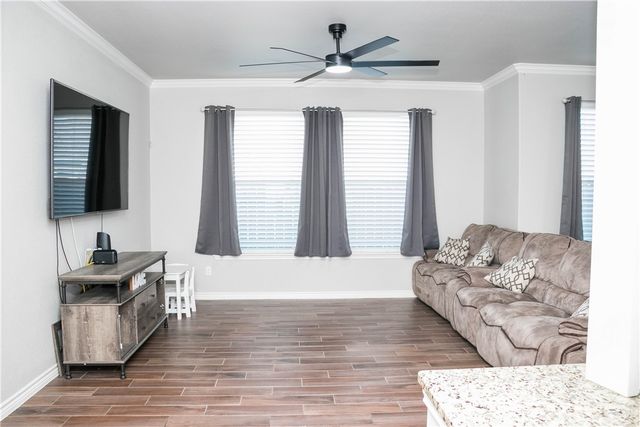 7834 Lands End Dr, Corpus Christi, TX 78414