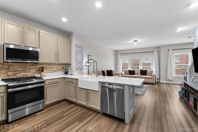 109 S 2nd Street, Brighton, MI 48116