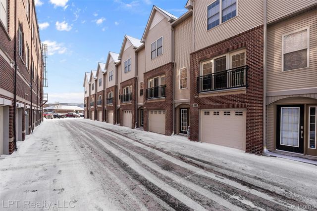 109 S 2nd Street, Brighton, MI 48116