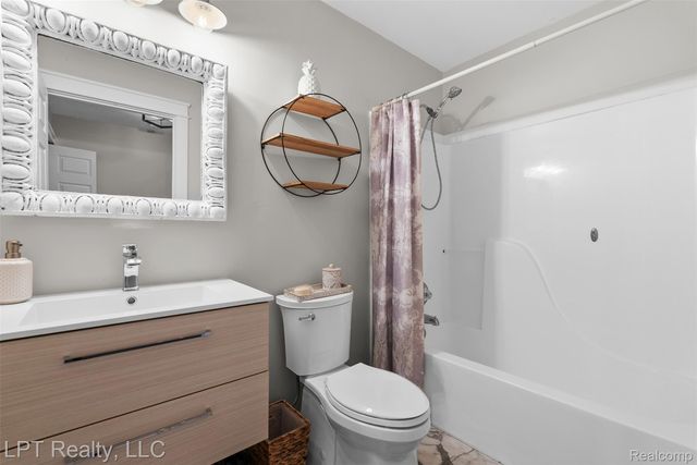 109 S 2nd Street, Brighton, MI 48116