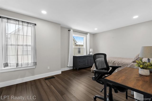 109 S 2nd Street, Brighton, MI 48116