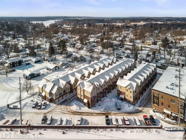 109 S 2nd Street, Brighton, MI 48116