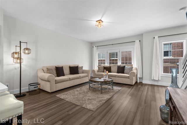 109 S 2nd Street, Brighton, MI 48116