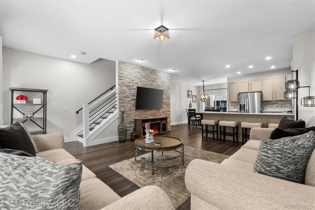 109 S 2nd Street, Brighton, MI 48116