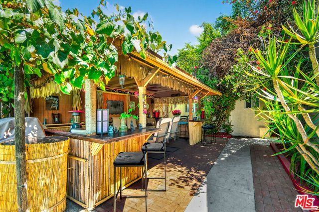 1701 N Buena Vista Street, Burbank, CA 91505