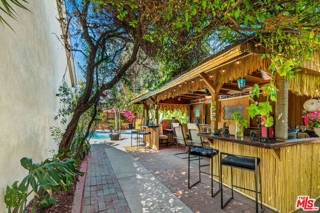 1701 N Buena Vista Street, Burbank, CA 91505