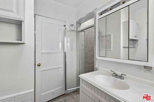 1701 N Buena Vista Street, Burbank, CA 91505