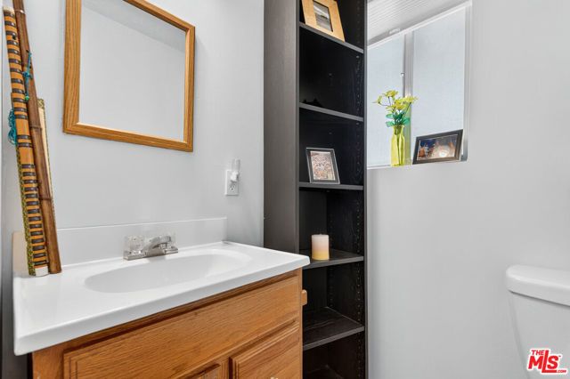 1701 N Buena Vista Street, Burbank, CA 91505