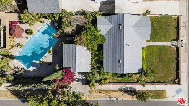 1701 N Buena Vista Street, Burbank, CA 91505