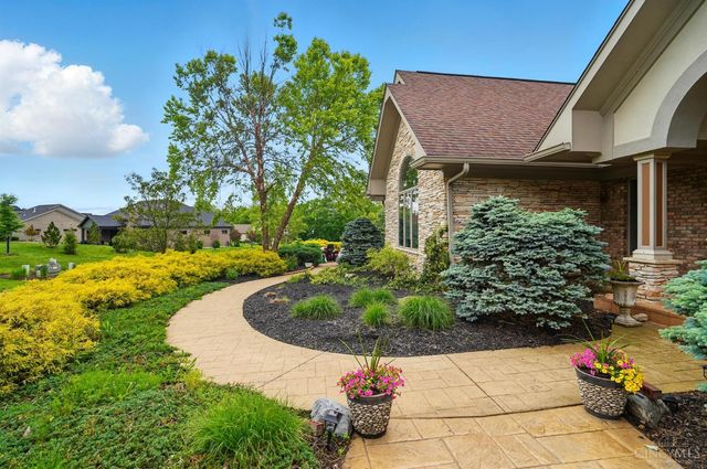 219 Chateau Valley Lane, South Lebanon, OH 45065