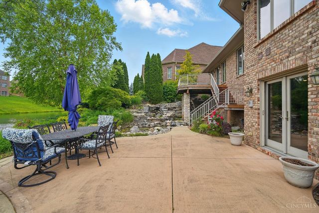 219 Chateau Valley Lane, South Lebanon, OH 45065