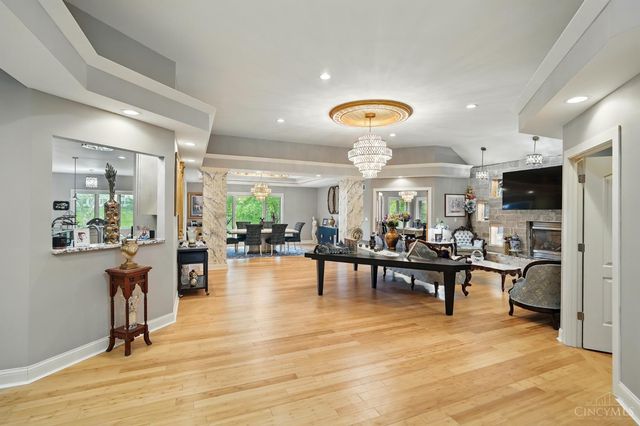 219 Chateau Valley Lane, South Lebanon, OH 45065