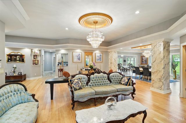 219 Chateau Valley Lane, South Lebanon, OH 45065