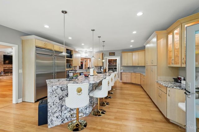 219 Chateau Valley Lane, South Lebanon, OH 45065