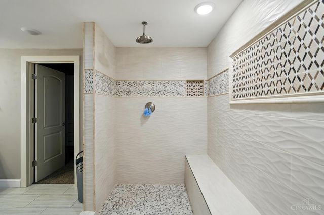 219 Chateau Valley Lane, South Lebanon, OH 45065