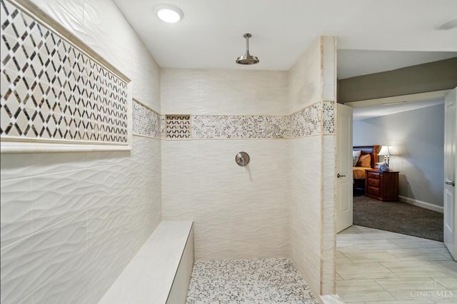 219 Chateau Valley Lane, South Lebanon, OH 45065