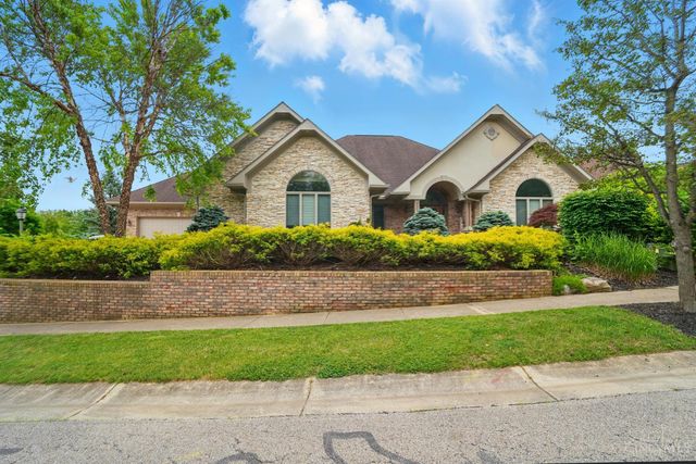 219 Chateau Valley Lane, South Lebanon, OH 45065