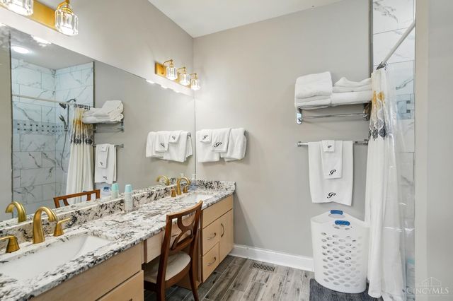 219 Chateau Valley Lane, South Lebanon, OH 45065