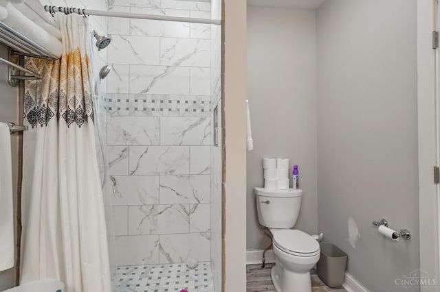 219 Chateau Valley Lane, South Lebanon, OH 45065