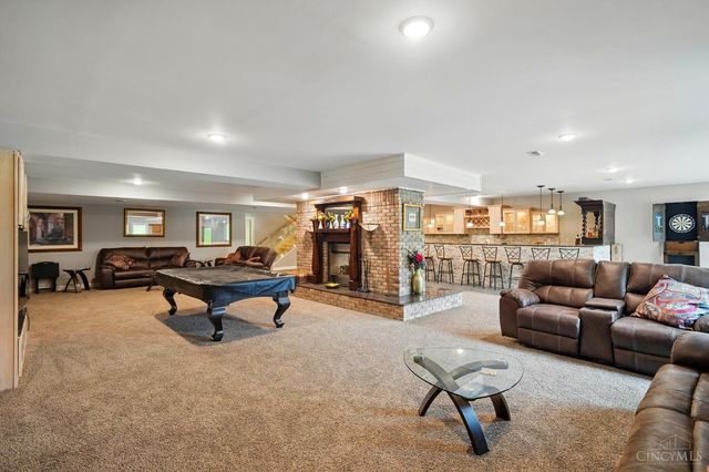 219 Chateau Valley Lane, South Lebanon, OH 45065