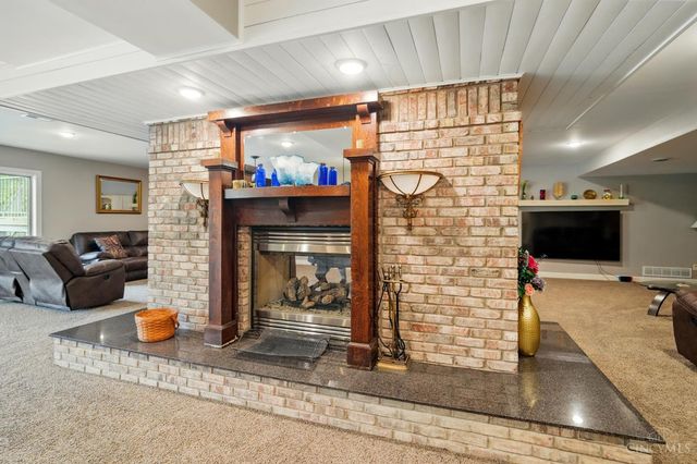 219 Chateau Valley Lane, South Lebanon, OH 45065