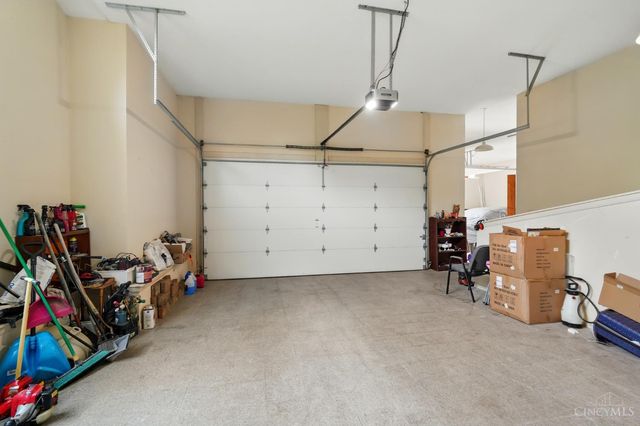 219 Chateau Valley Lane, South Lebanon, OH 45065