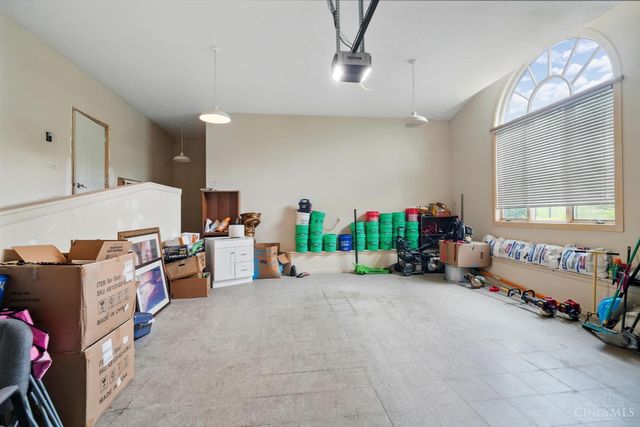 219 Chateau Valley Lane, South Lebanon, OH 45065