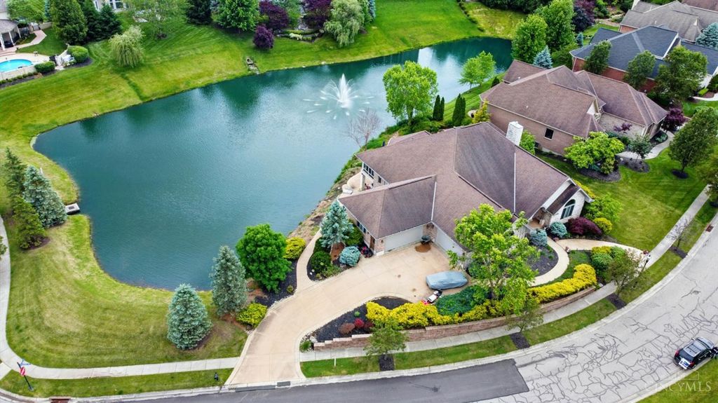 219 Chateau Valley Lane, South Lebanon, OH 45065